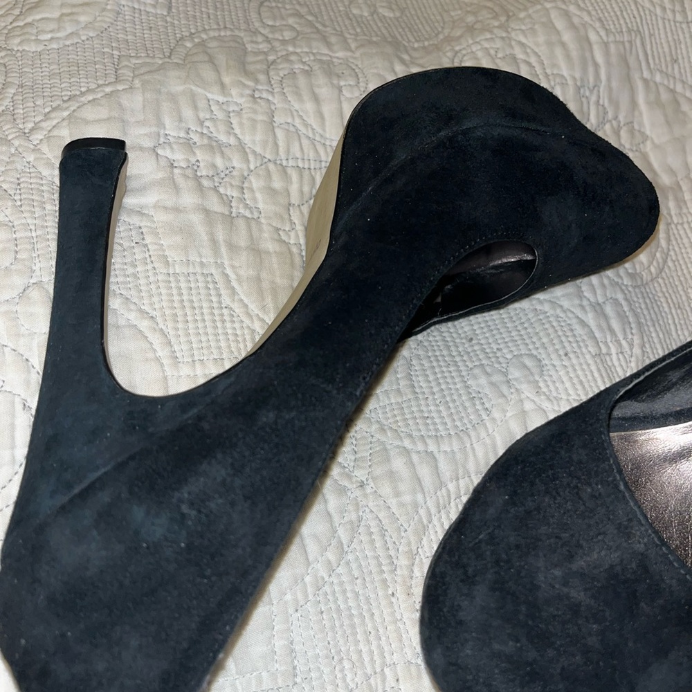 Gorgeous 5” suede platform heels from Zigisoho - Picture 2 of 3